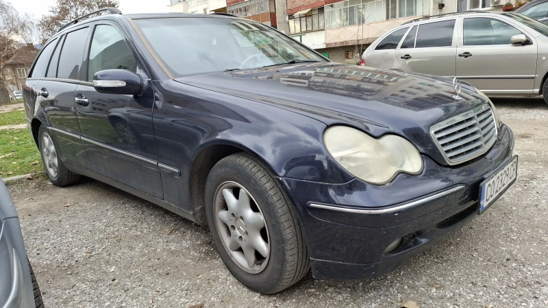 Mercedes-Benz C 220, снимка 5 - Автомобили и джипове - 53353612