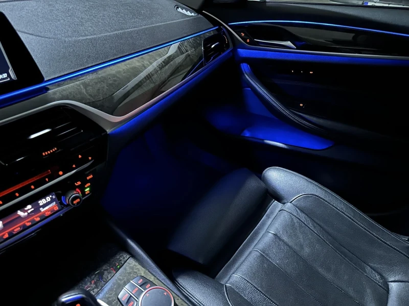 BMW 530 ///M* HUD* DISTR+ * HK* ОБДУХВАНЕ, снимка 12 - Автомобили и джипове - 53389878