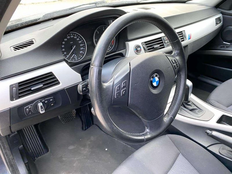 BMW 320 2.0D N47 4x4, снимка 12 - Автомобили и джипове - 28106503