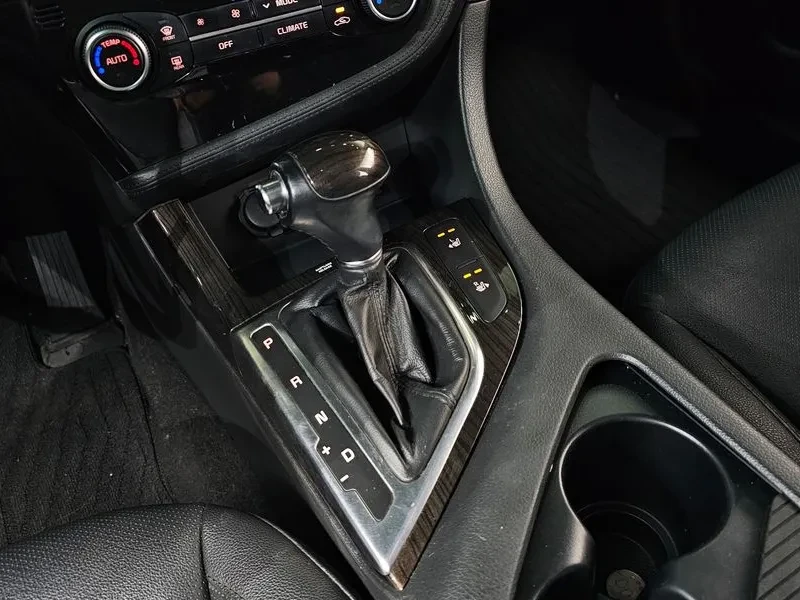 Kia K5 2.0, снимка 9 - Автомобили и джипове - 54262486