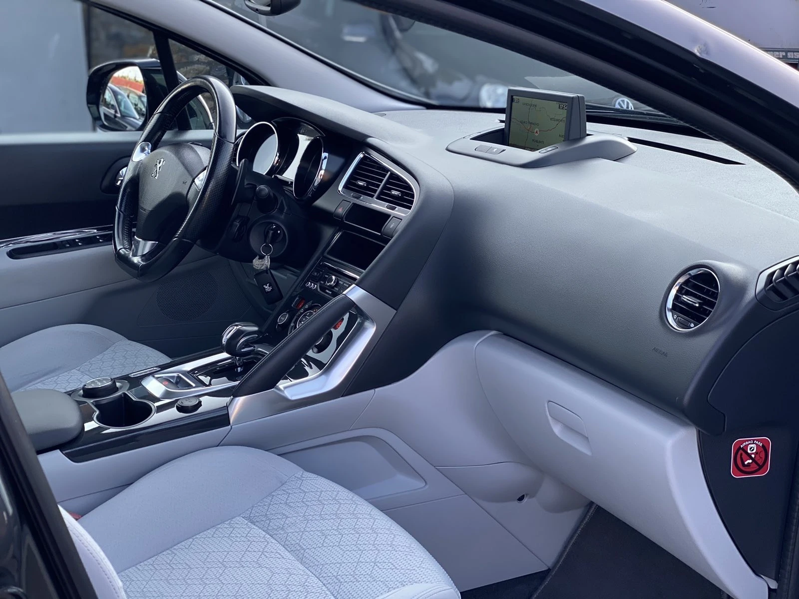 Peugeot 3008 2.0 HYBRID, NAVI | Mobile.bg   12