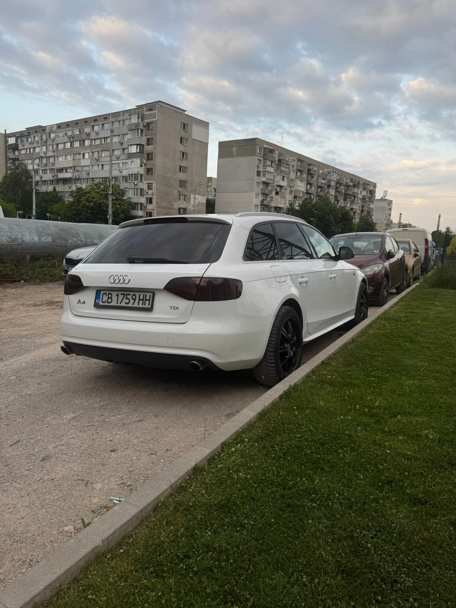 Audi A4 B8 - изображение 2