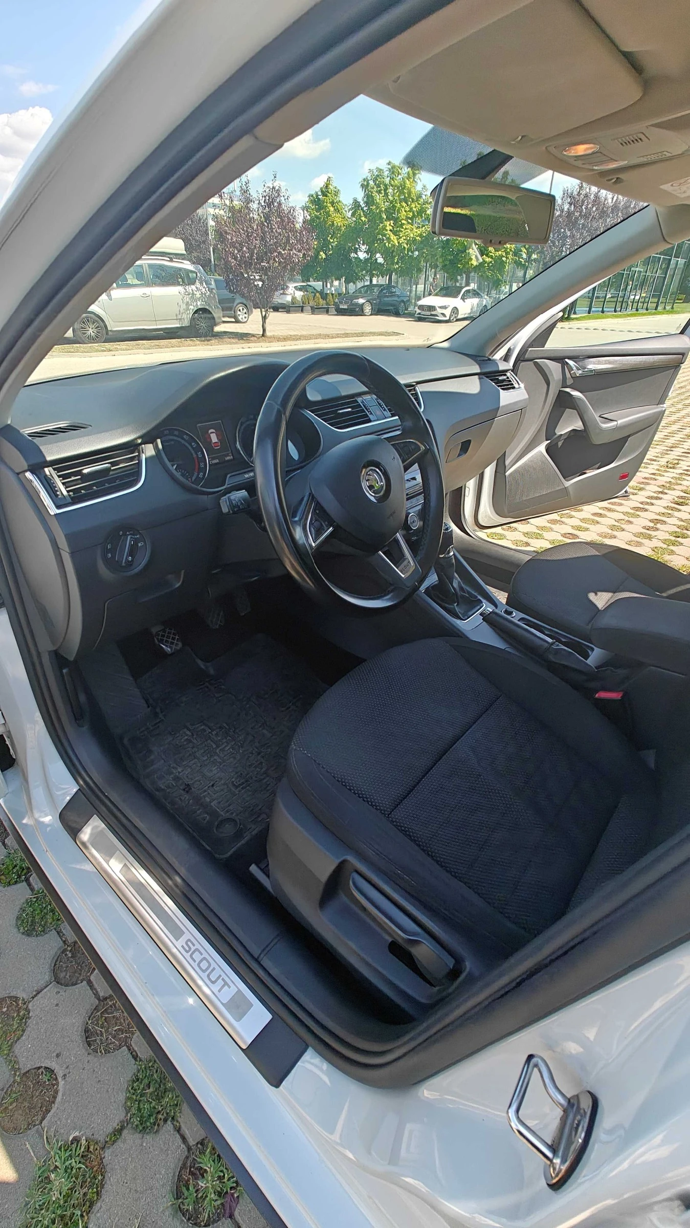 Skoda Octavia Scout 2.0 TDI 4x4 | Mobile.bg   11