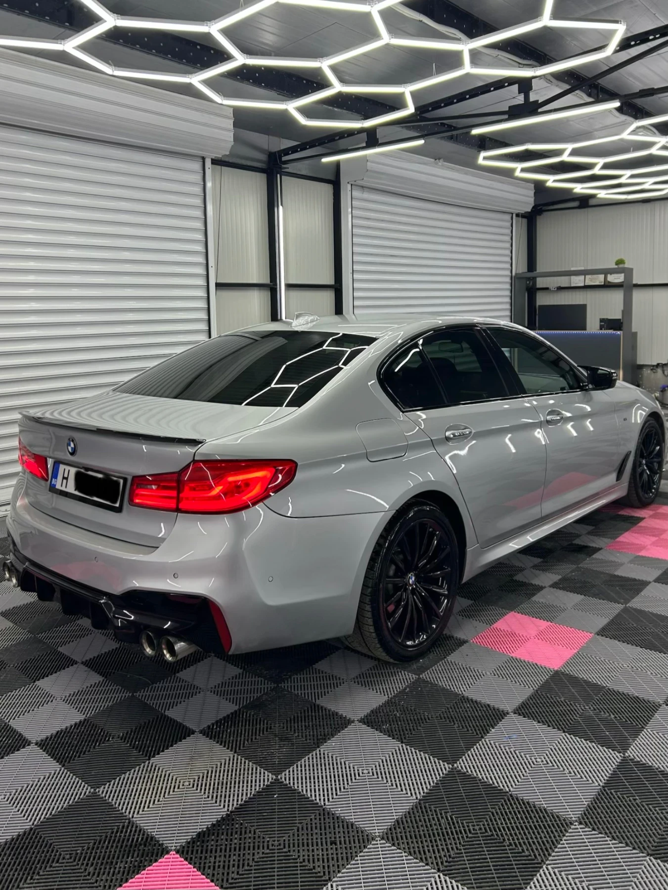 BMW 530 d ///M* HUD* DISTR+ * HK* ��������� | Mobile.bg � ����������� 4