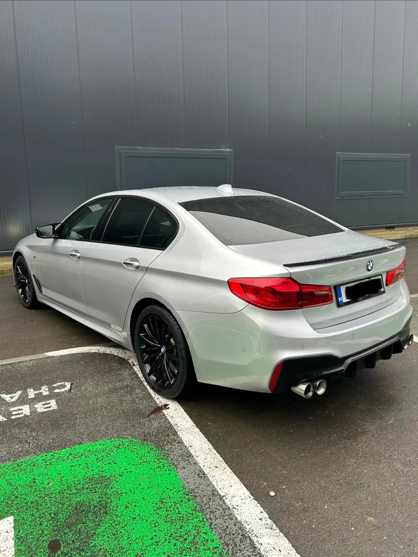 BMW 530 ///M* HUD* DISTR+ * HK* ОБДУХВАНЕ - изображение 4