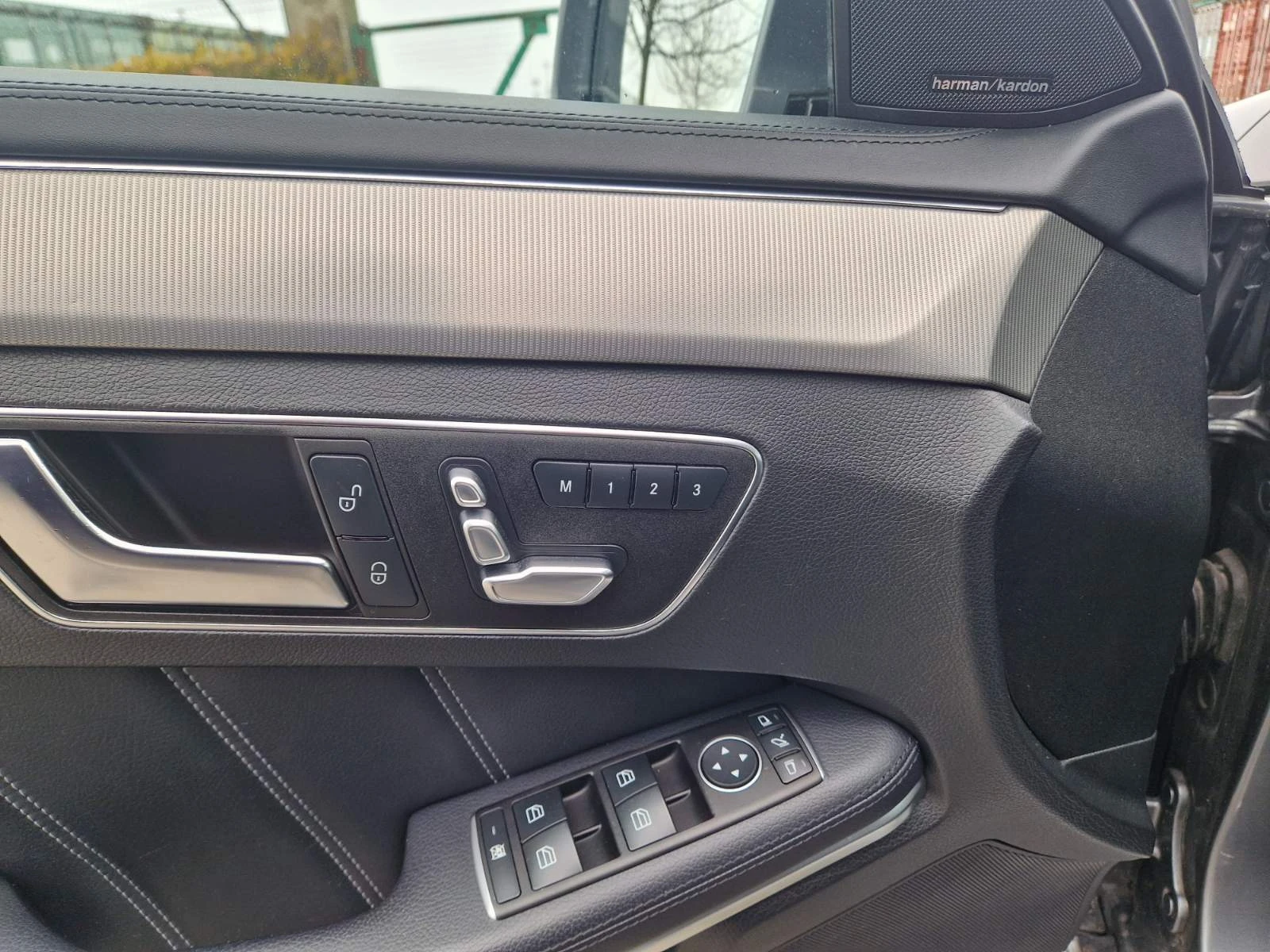 Mercedes-Benz E 320 4Matic AMG Avangarde - изображение 10