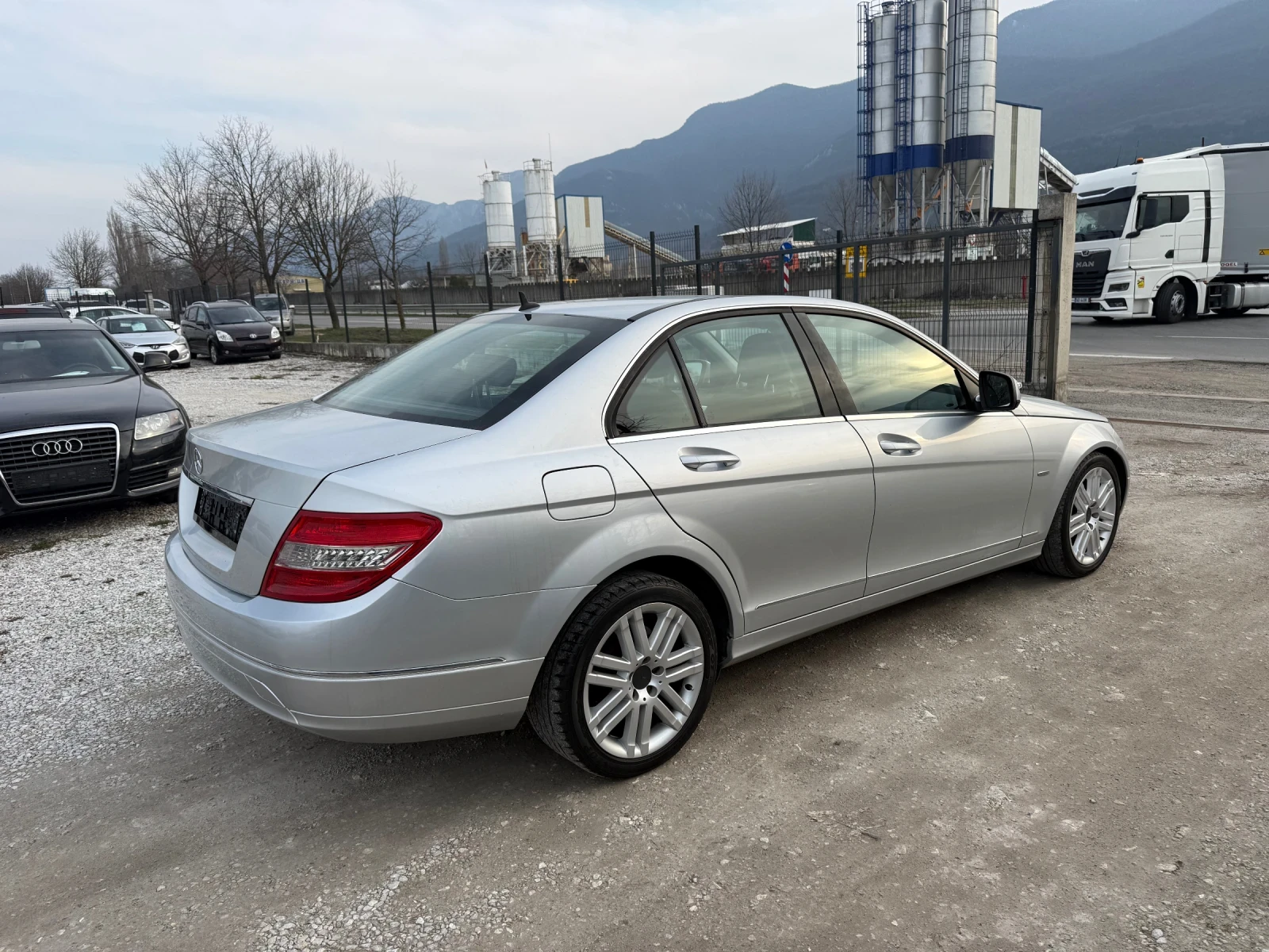 Mercedes-Benz C 220 CDI AVANTGARDE 646, снимка 8 - Автомобили и джипове - 53953565
