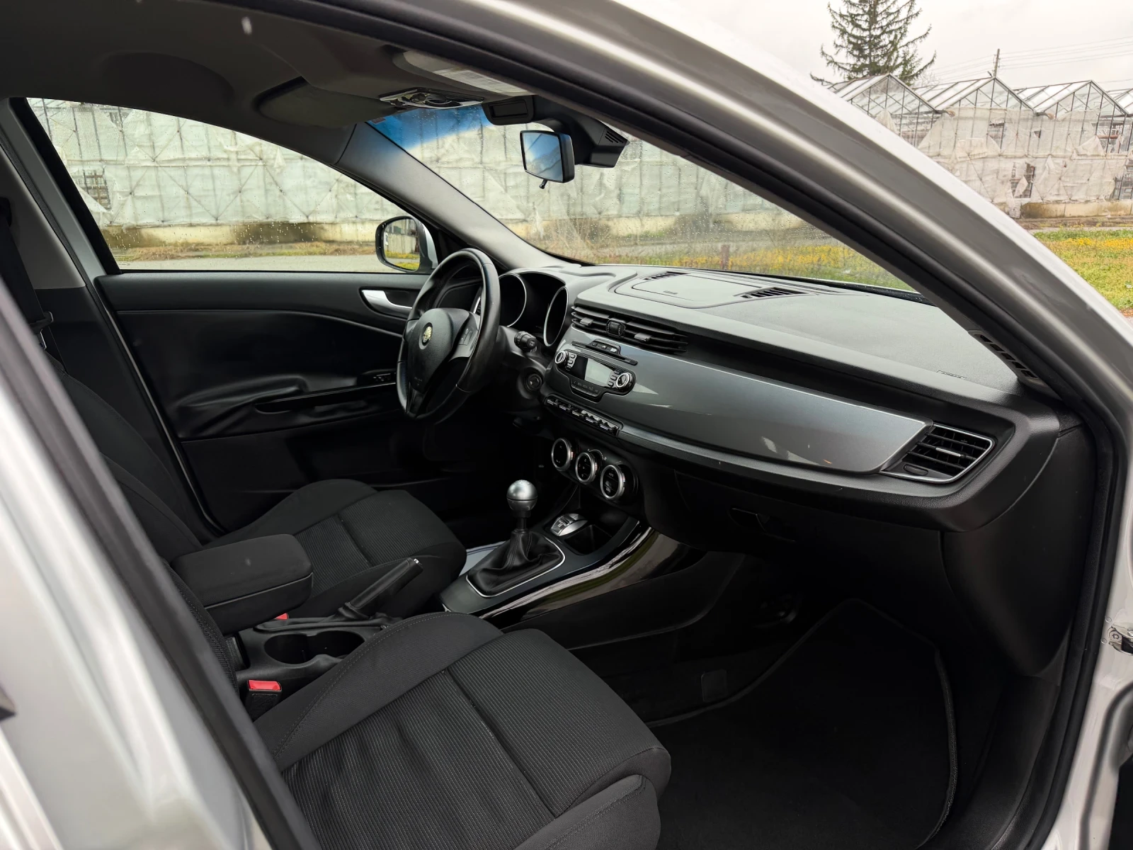 Alfa Romeo Giulietta 1.6JTDm , снимка 10 - Автомобили и джипове - 54055093