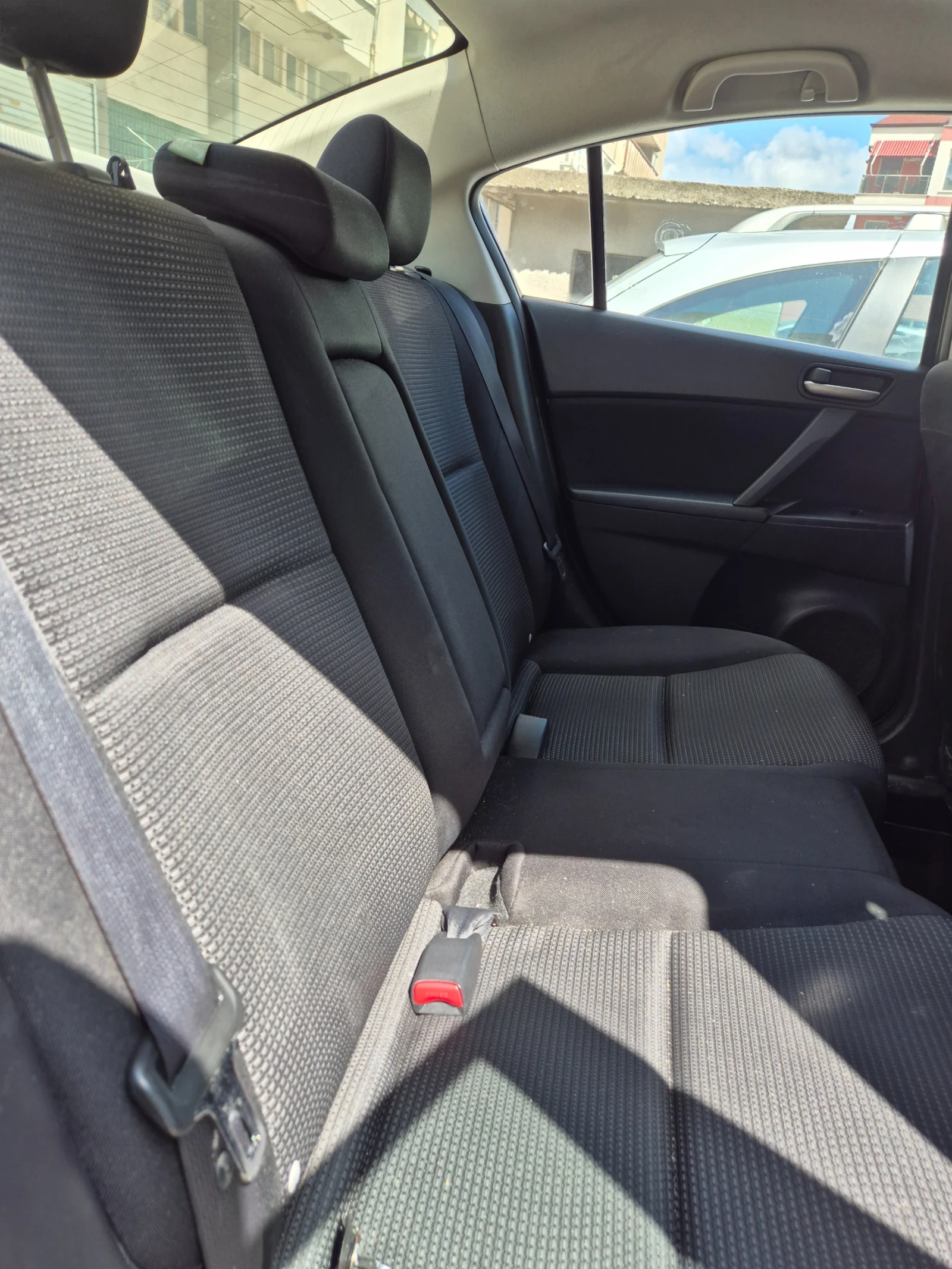 Mazda 3, снимка 5 - Автомобили и джипове - 54289908