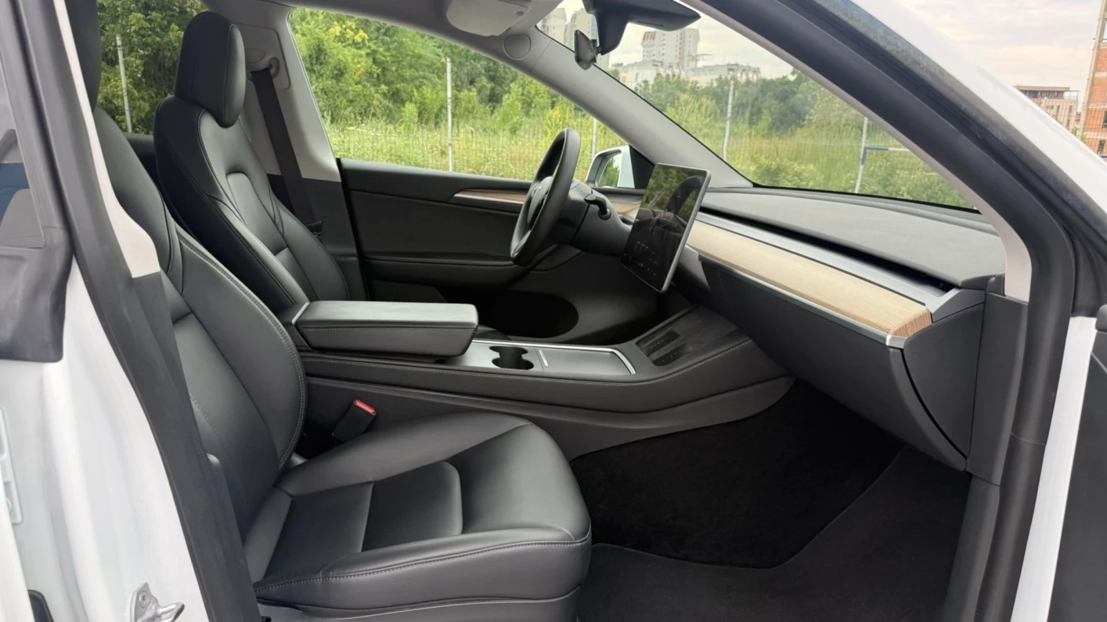 Tesla Model Y LONG RANGE DUAL MOTOR НАЛИЧНА ЗА ОГЛЕД, снимка 10 - Автомобили и джипове - 55176688