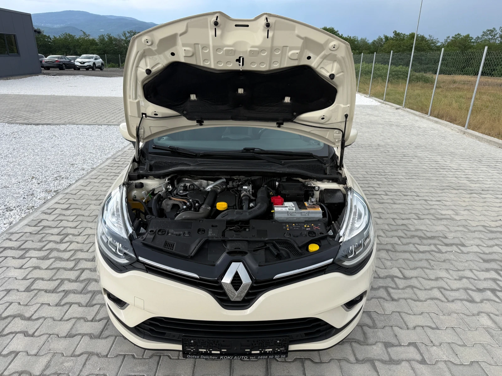 Renault Clio 1.5 DCI FULL LED NAVI, снимка 17 - Автомобили и джипове - 54875790