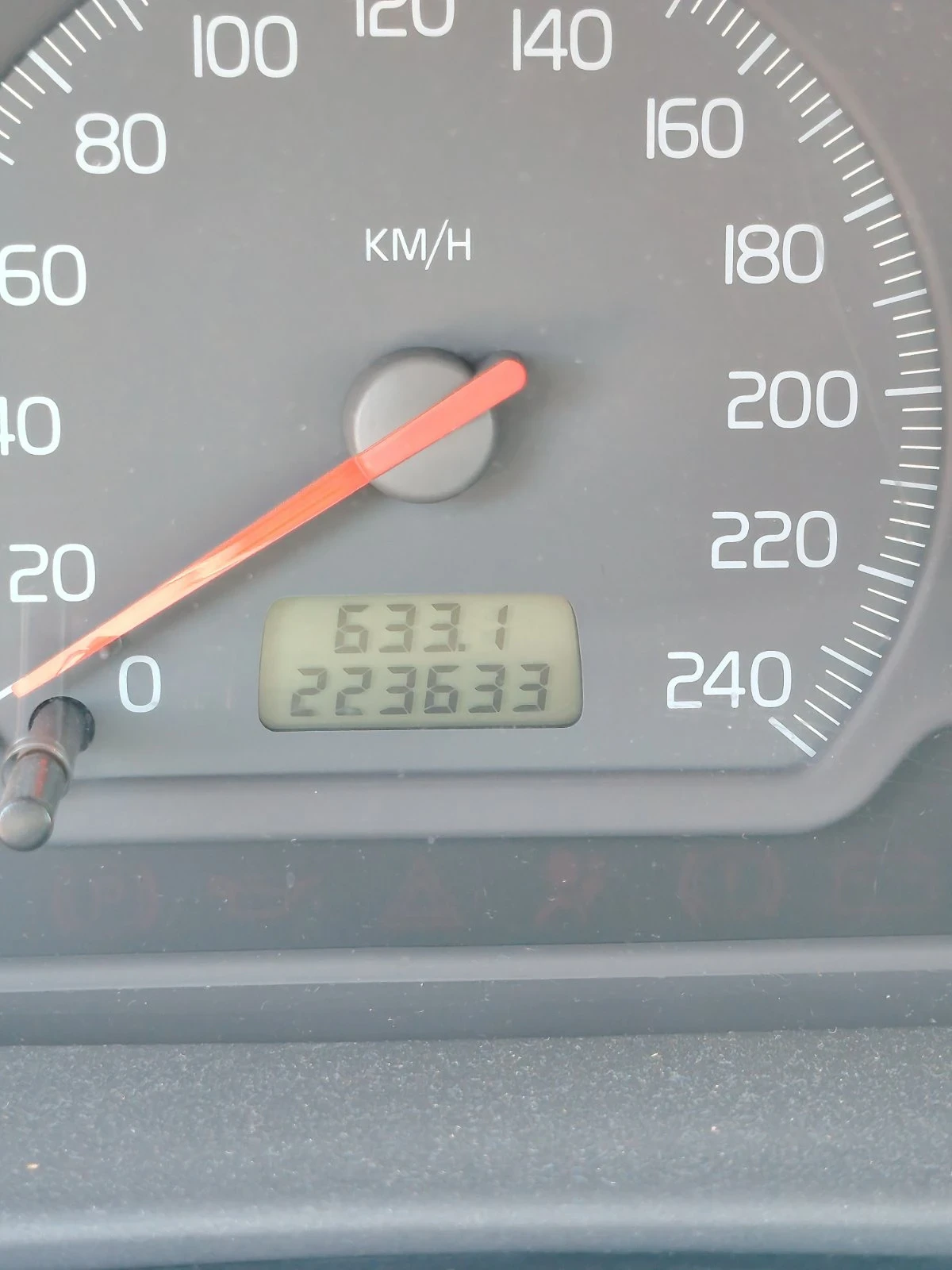 Volvo V40 Комби, снимка 7 - Автомобили и джипове - 55092286