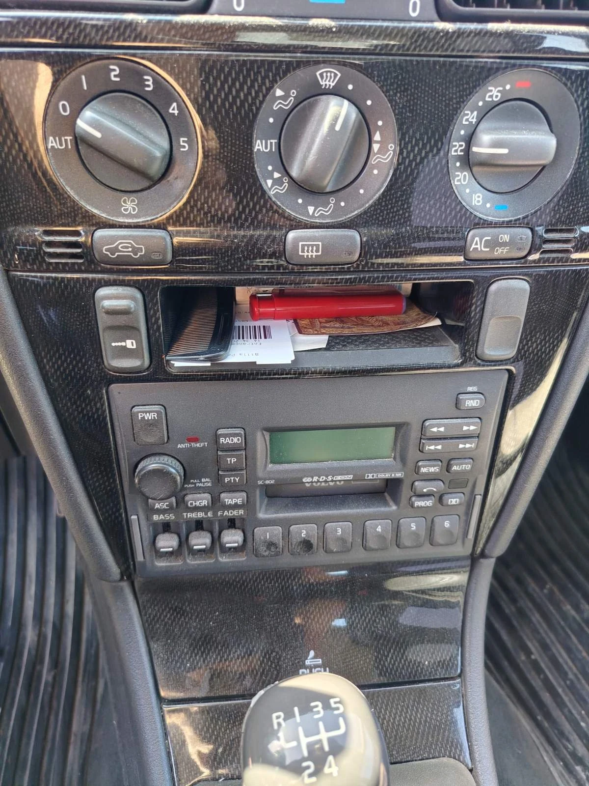 Volvo V40 Комби, снимка 6 - Автомобили и джипове - 55092286