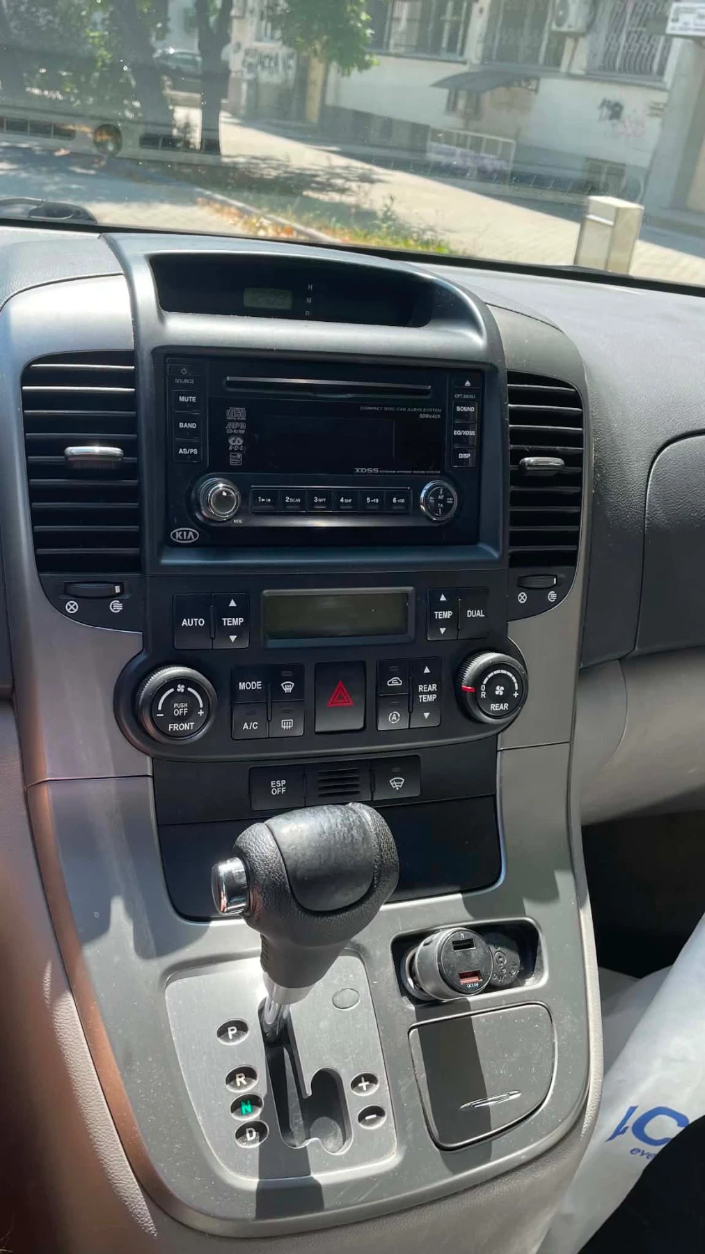 Kia Carnival, снимка 5 - Автомобили и джипове - 55558743