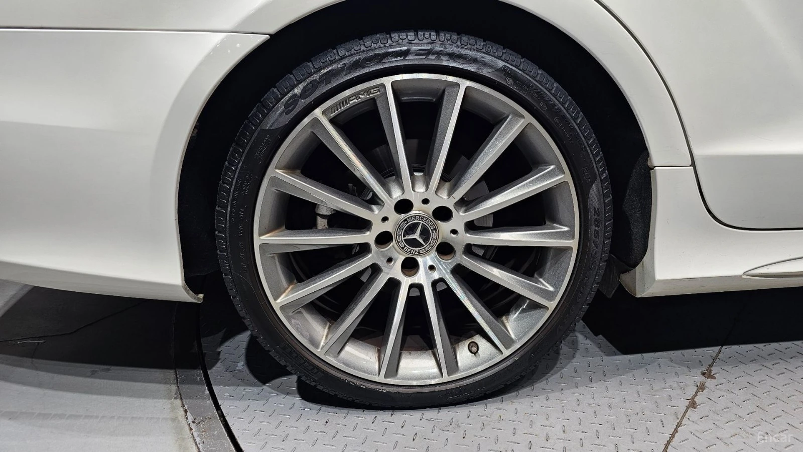 Mercedes-Benz CLS 400 AMG* ПОДГРЕВ* ОБДУХВАНЕ* ШИБИДАХ* 360* , снимка 5 - Автомобили и джипове - 55614635