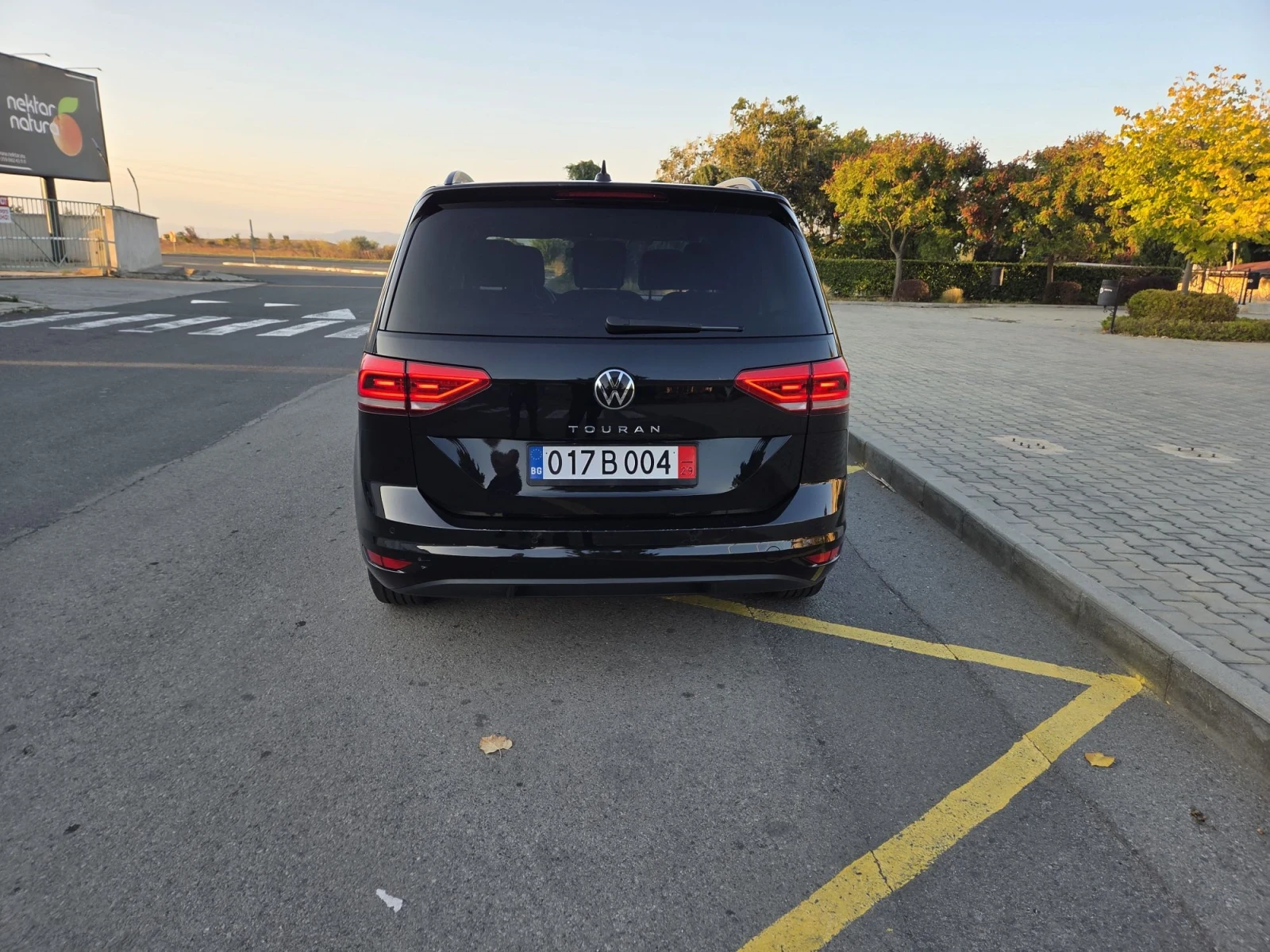 VW Touran, снимка 5 - Автомобили и джипове - 56316258