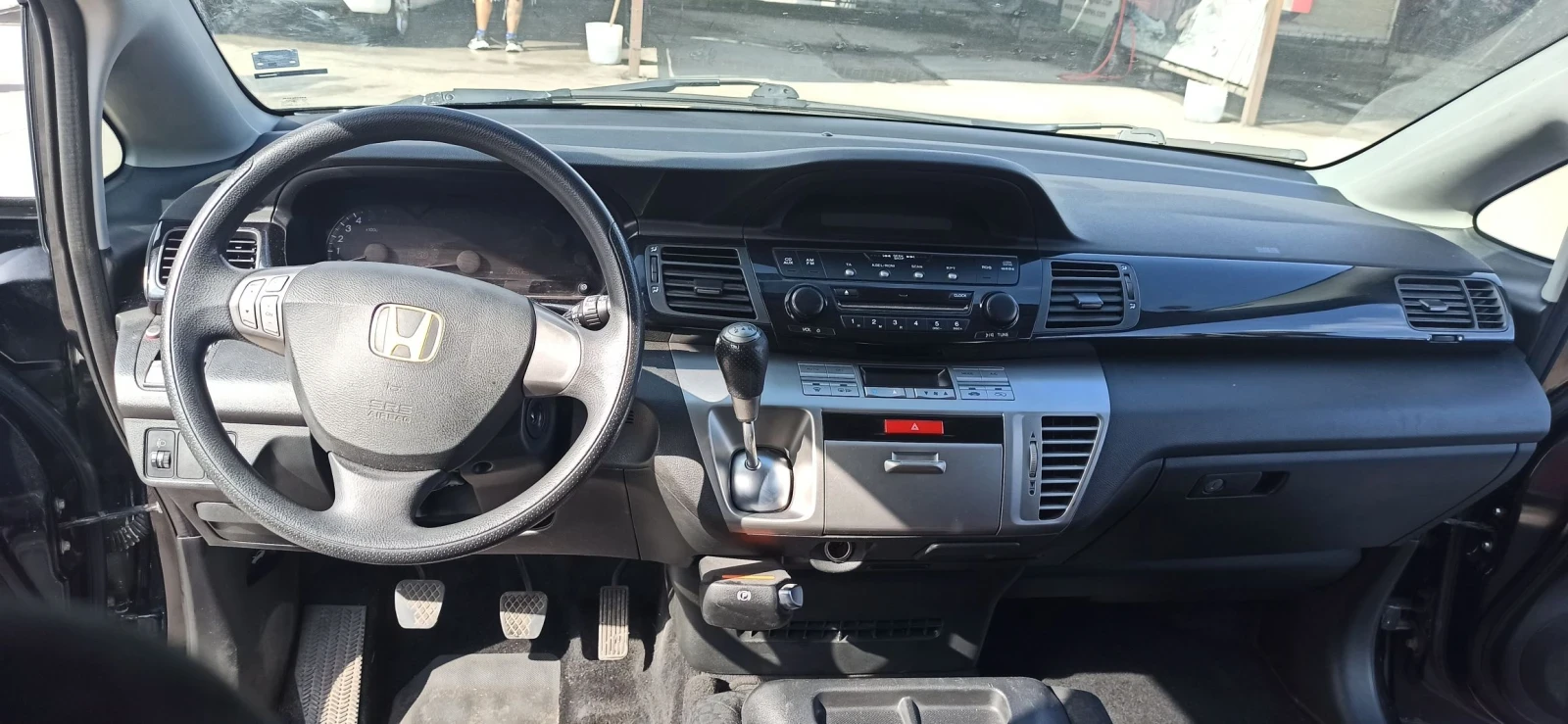 Honda Fr-v МиниВан, снимка 12 - Автомобили и джипове - 56627313