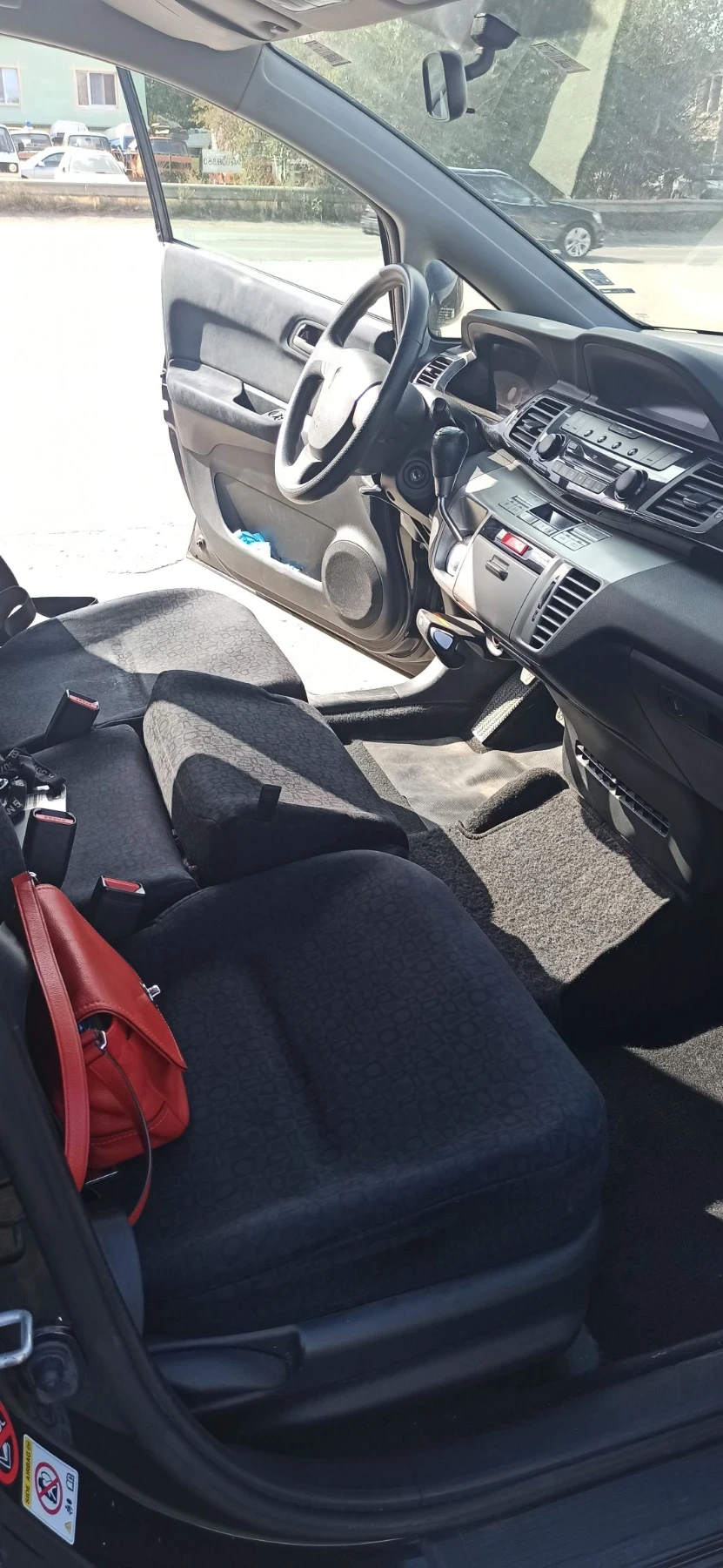 Honda Fr-v МиниВан, снимка 8 - Автомобили и джипове - 56627313