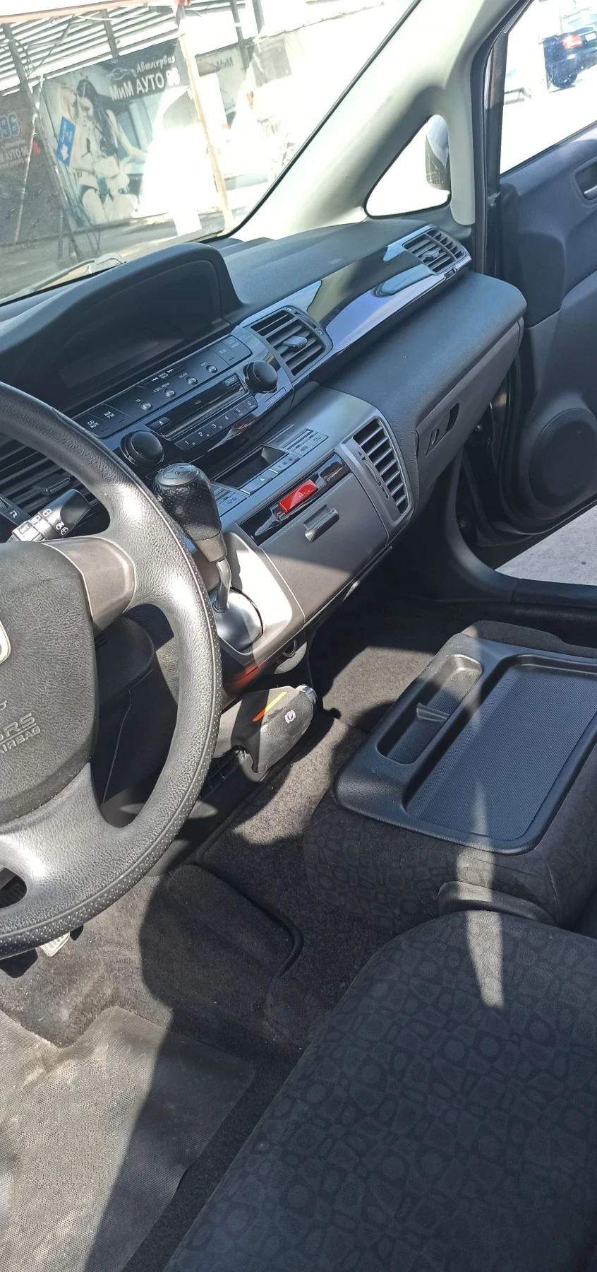 Honda Fr-v МиниВан, снимка 9 - Автомобили и джипове - 56627313