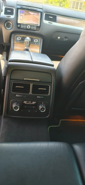 VW Touareg 4.2 TDI R-Line, снимка 12