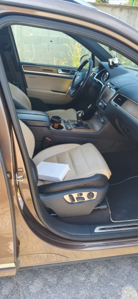 VW Touareg 4.2 TDI R-Line, снимка 6