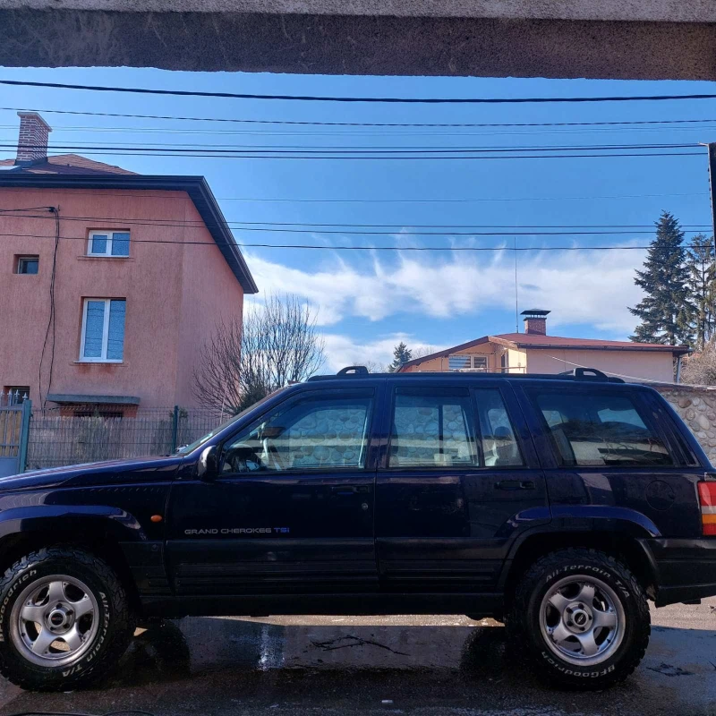 Jeep Cherokee, снимка 6 - Автомобили и джипове - 48848672