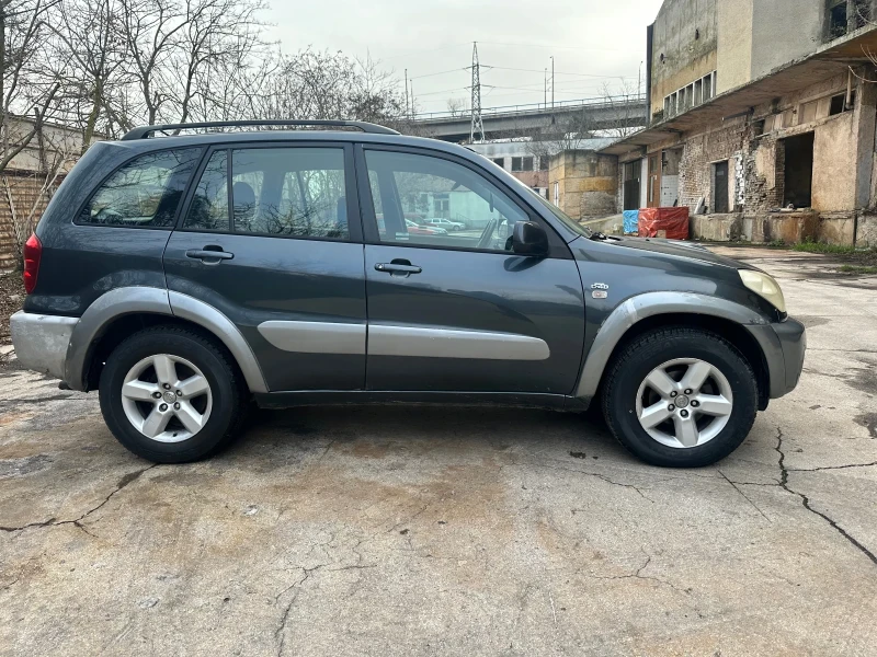 Toyota Rav4, снимка 2 - Автомобили и джипове - 50132634