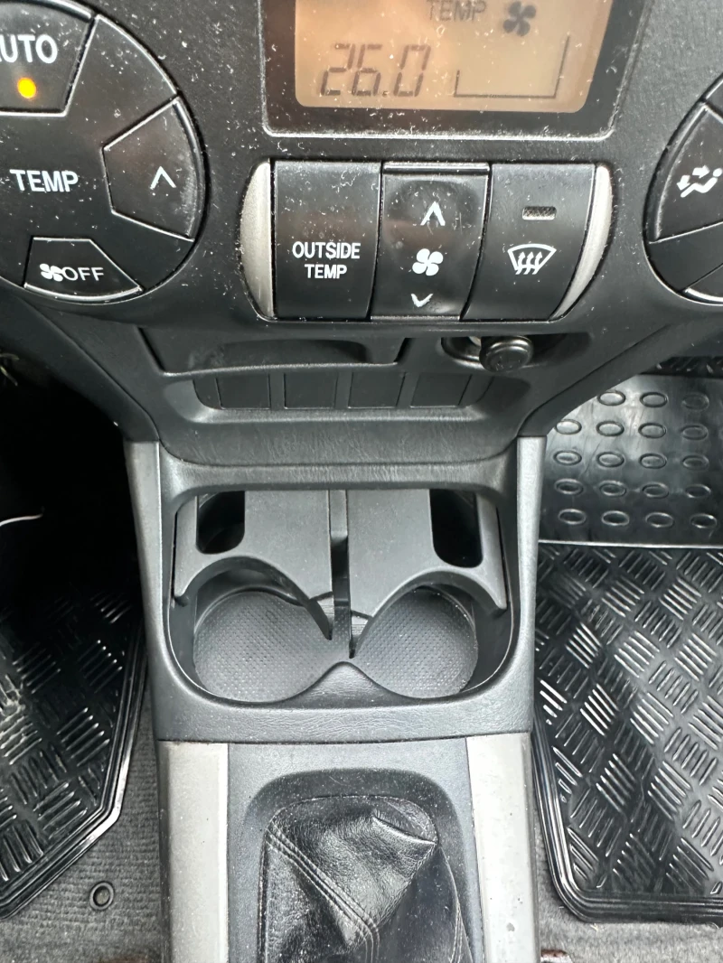 Toyota Rav4, снимка 11 - Автомобили и джипове - 50132634