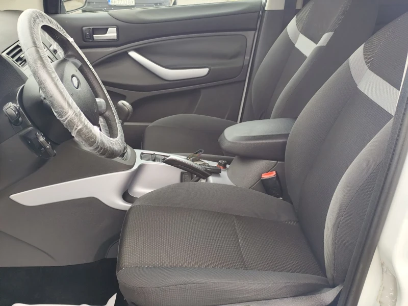 Ford Kuga 2.0 дизел, снимка 10 - Автомобили и джипове - 52574191