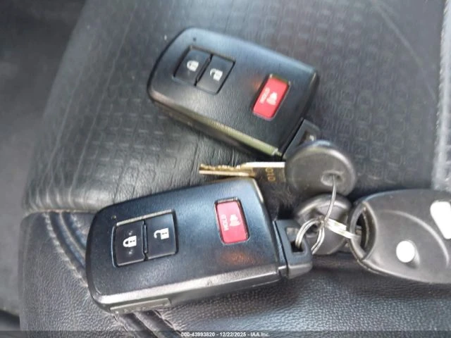 Toyota Tacoma LIMITED - изображение 10