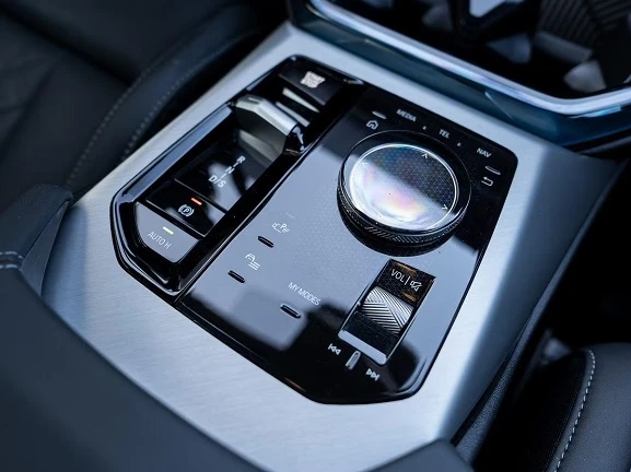 BMW X3 20d xDrive = M-Sport = Гаранция, снимка 8 - Автомобили и джипове - 53874940