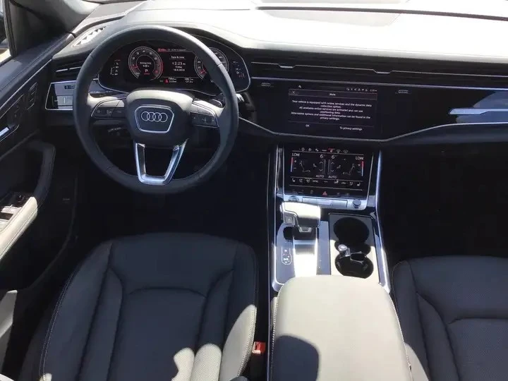 Audi Q8, снимка 16 - Автомобили и джипове - 56155282