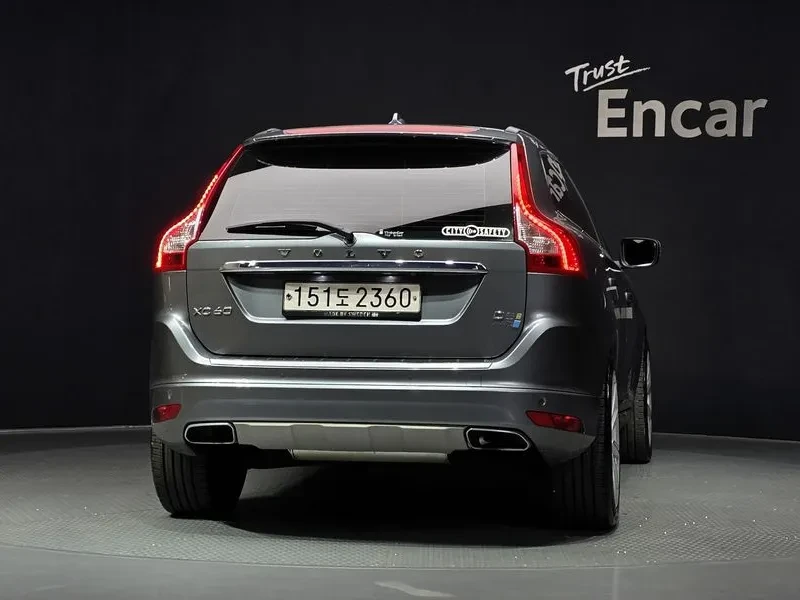 Volvo XC60 D4 1St Generation, снимка 7 - Автомобили и джипове - 56225093