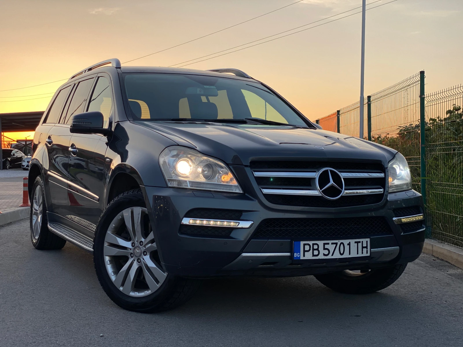 Mercedes-Benz GL 350 Перфектен - изображение 2