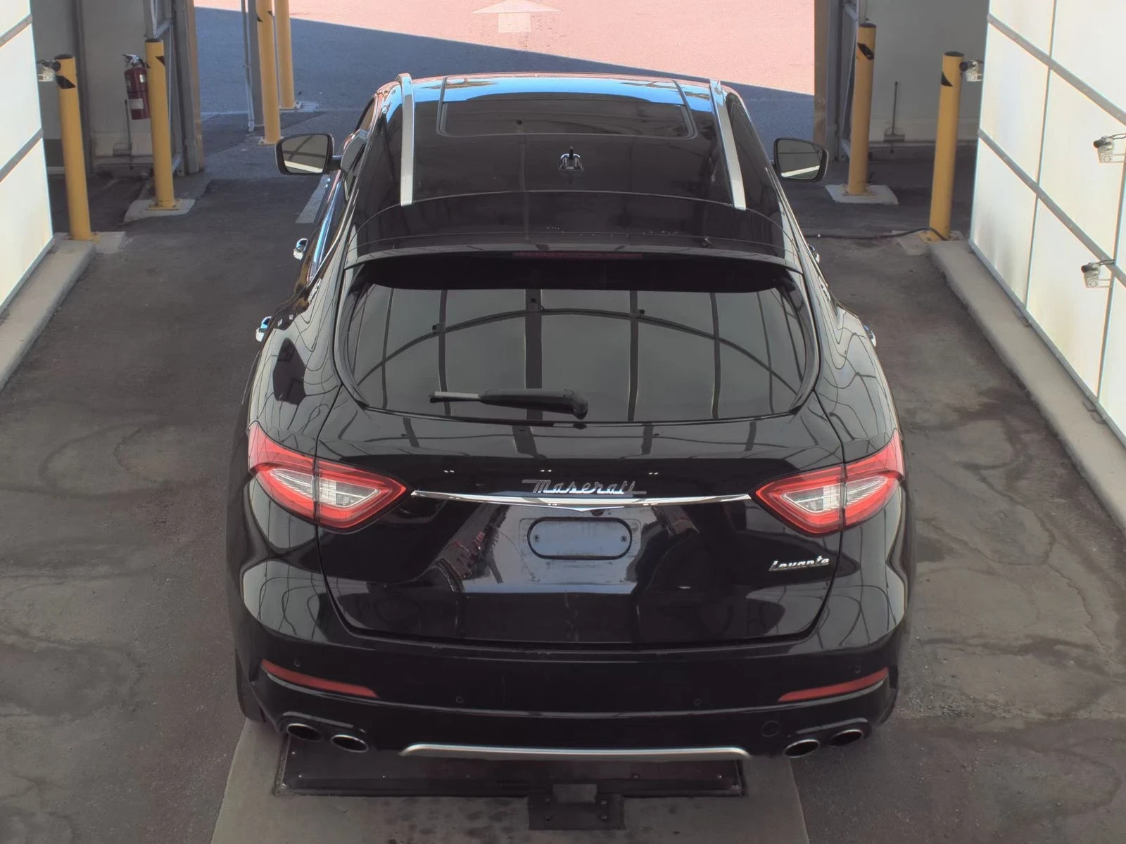 Maserati Levante Q4 | ОБДУХВАНЕ | ПАНОРАМА | BLIND SPOT - изображение 4