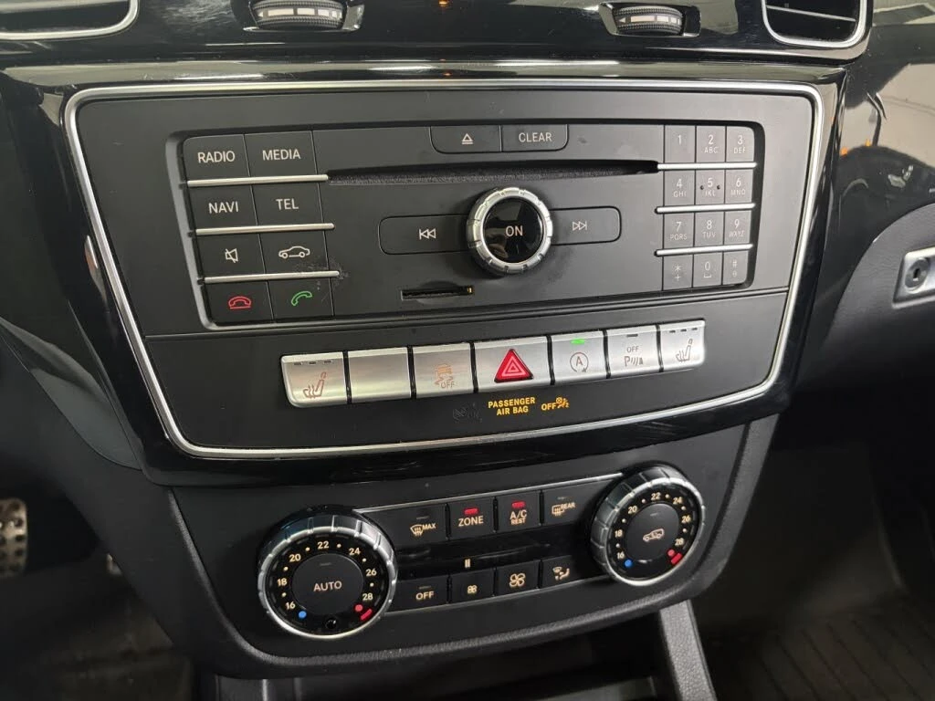 Mercedes-Benz GLE 43 AMG 2018 Mercedes-Benz GLE AMG GLE 43 4MATIC, снимка 13 - Автомобили и джипове - 54097654