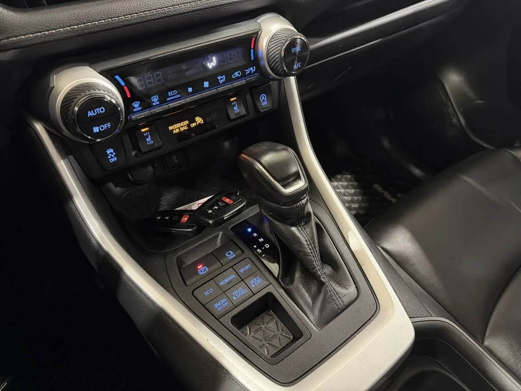 Toyota Rav4 * АвтоКредит * (ЦЕНА ДО БГ), снимка 12 - Автомобили и джипове - 54144928