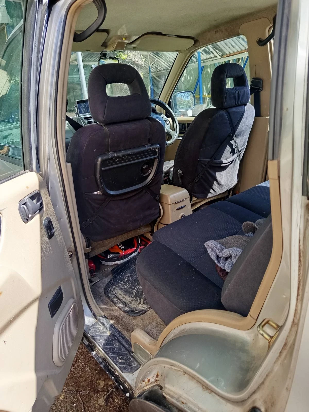 Nissan Terrano II, снимка 7 - Автомобили и джипове - 54379574