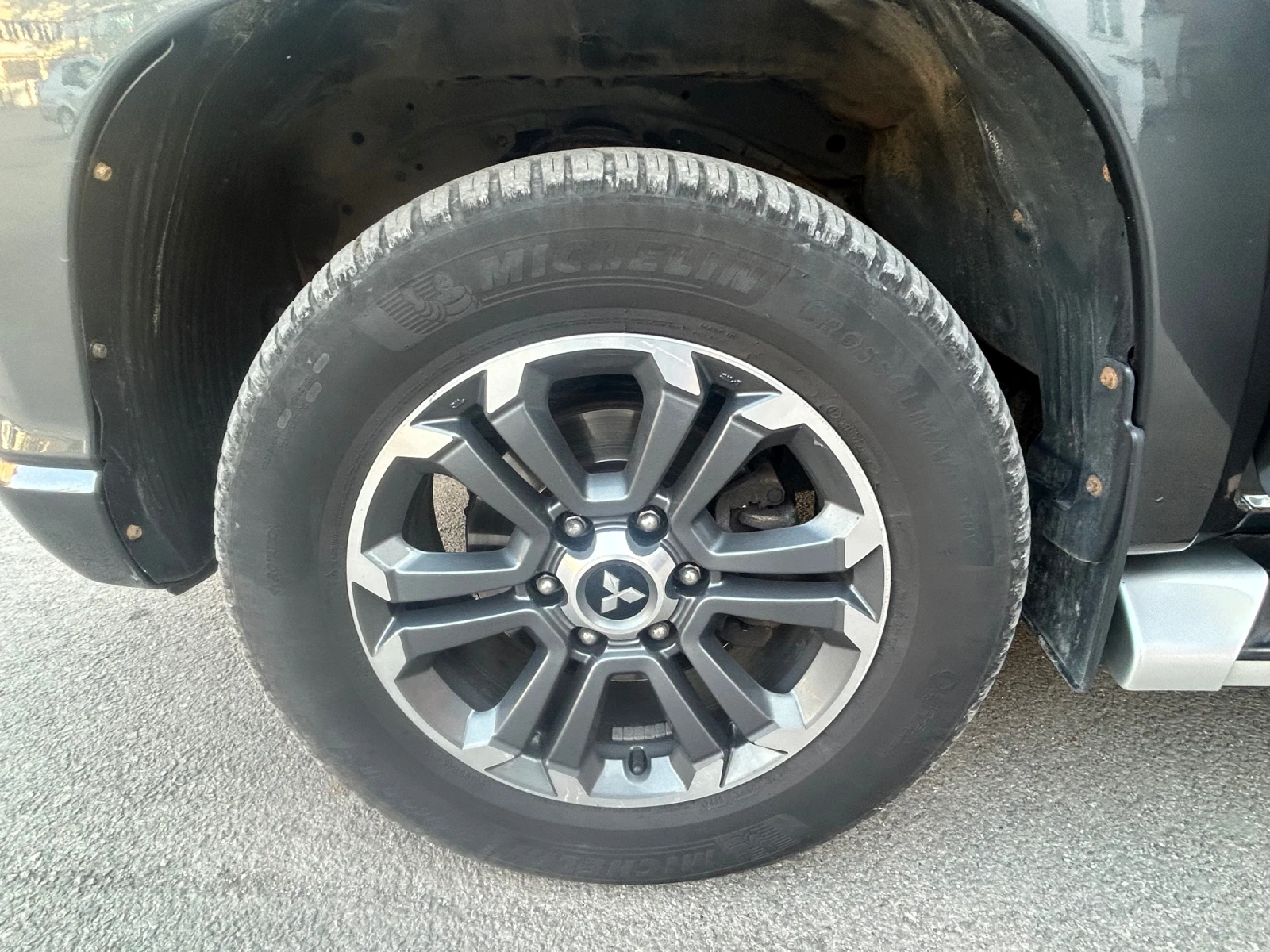 Mitsubishi L200 2.2 4х4, снимка 15 - Автомобили и джипове - 54415672