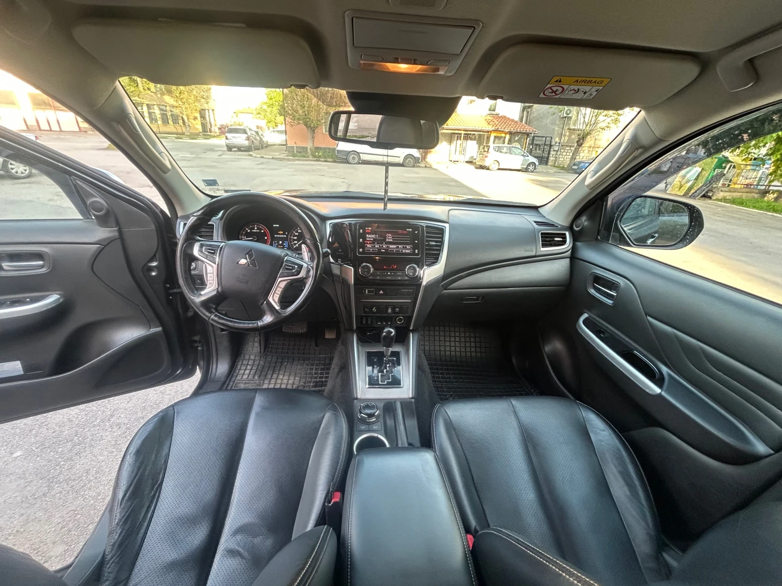 Mitsubishi L200 2.2 4х4, снимка 7 - Автомобили и джипове - 54415672