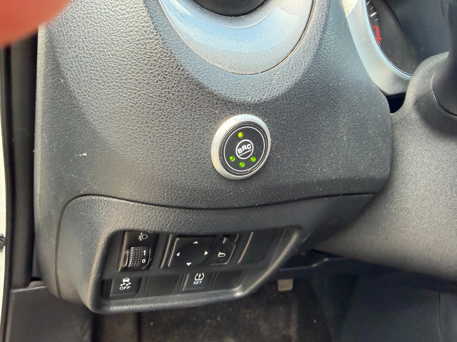 Nissan Juke 1.6GAZ NAVI/KAMERA EURO 6, снимка 12 - Автомобили и джипове - 54564992
