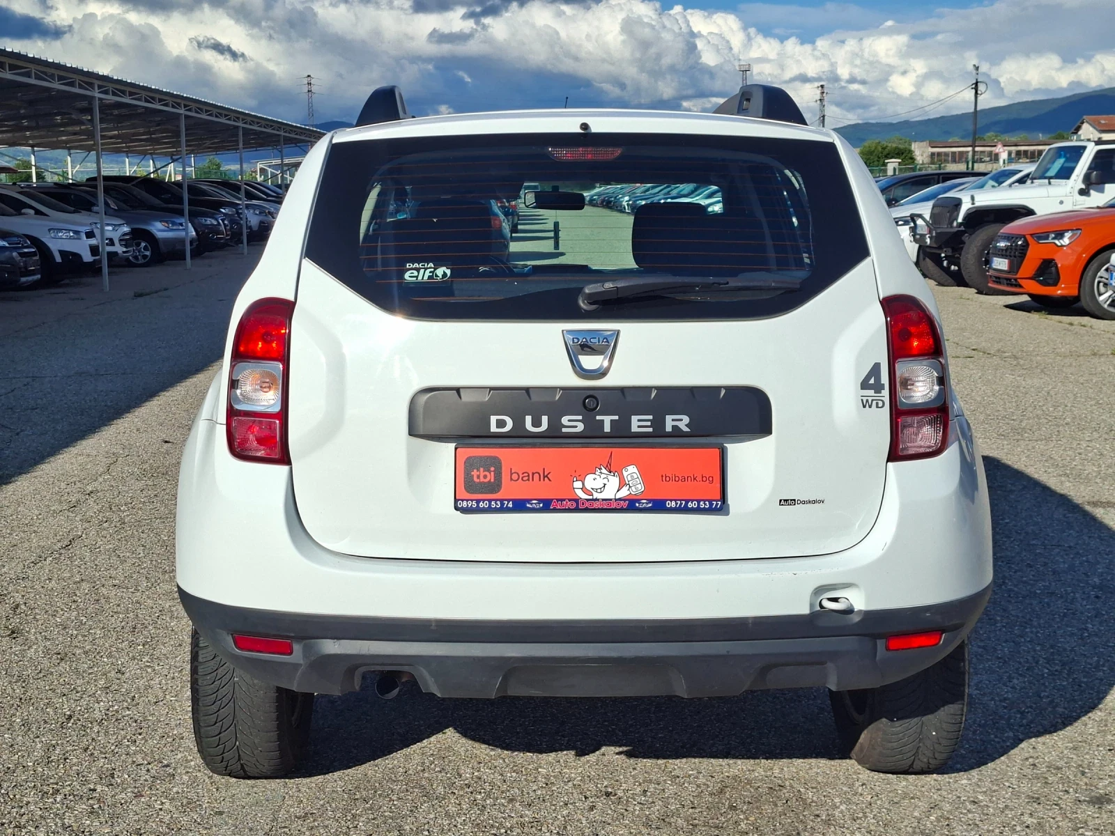 Dacia Duster 1, 5 dci 4x4 faselift, снимка 6 - Автомобили и джипове - 54782035