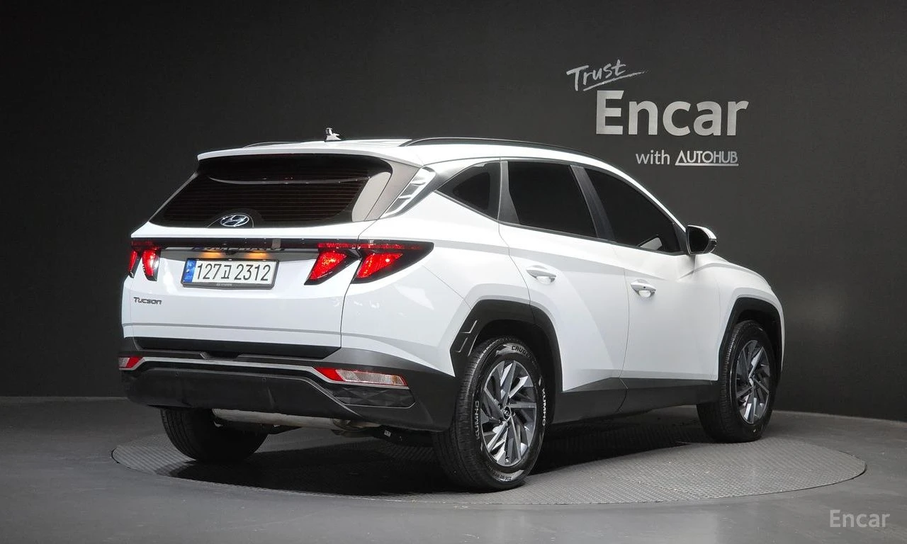 Hyundai Tucson 1.6* TURBO* PREMIUM* ПОДГРЕВ* ОБДУХВАНЕ* КАМЕРА* , снимка 2 - Автомобили и джипове - 54808481