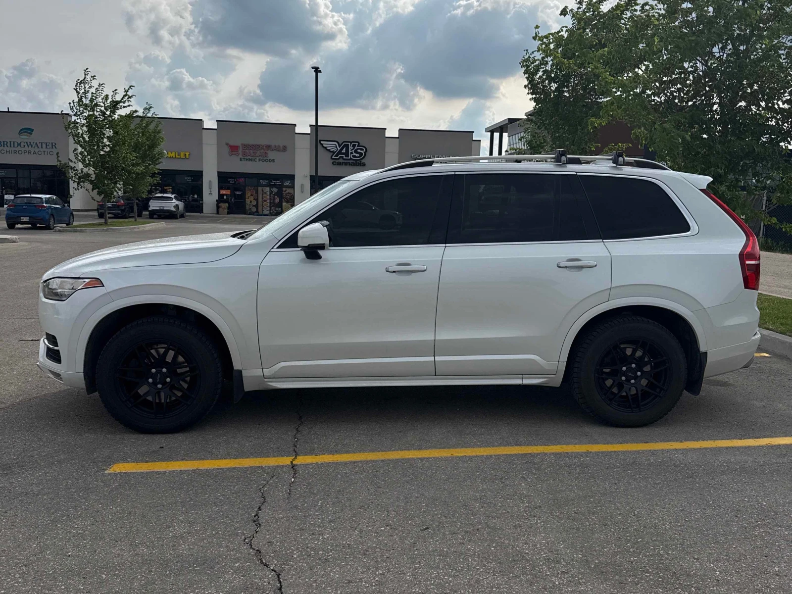 Volvo Xc90 T5 MOMENTUM * CARFAX * АВТО КРЕДИТ * , снимка 3 - Автомобили и джипове - 54813861