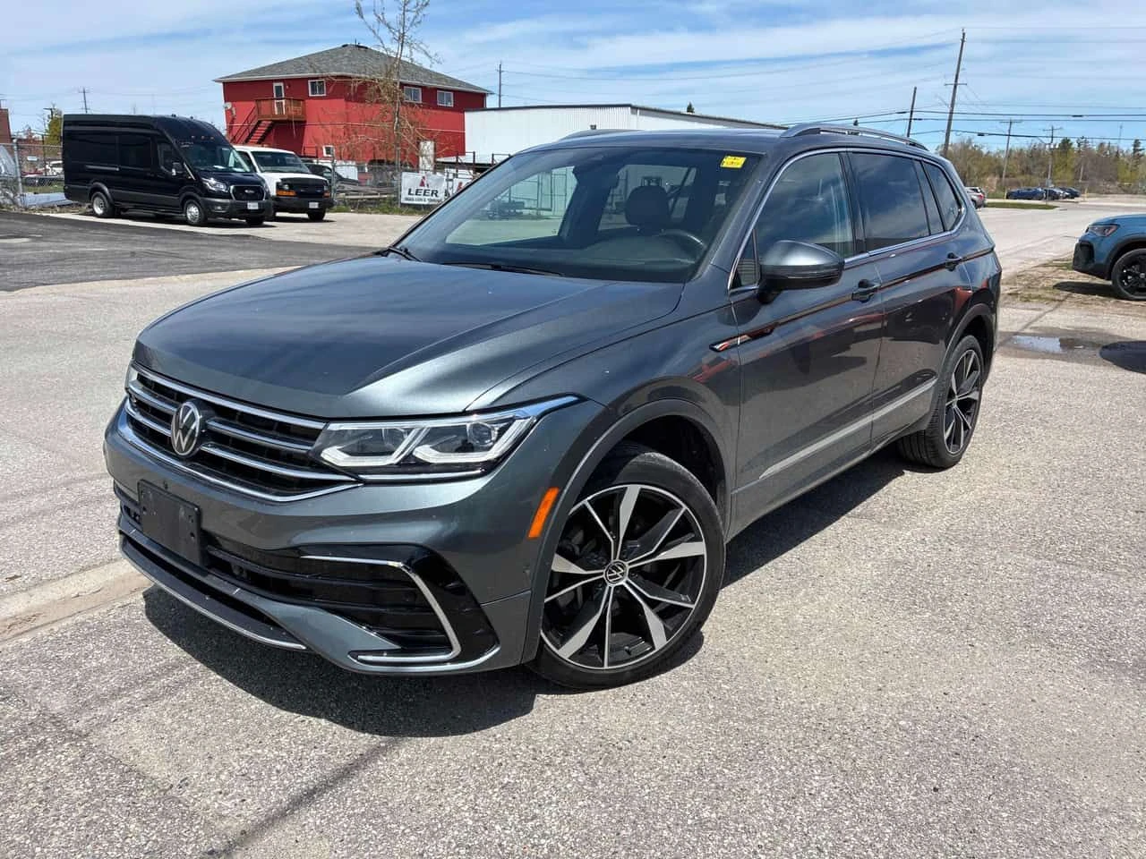 VW Tiguan Highline R Line /360/DIS/FENDER/ОБДУХВАНЕ, снимка 2 - Автомобили и джипове - 54830225