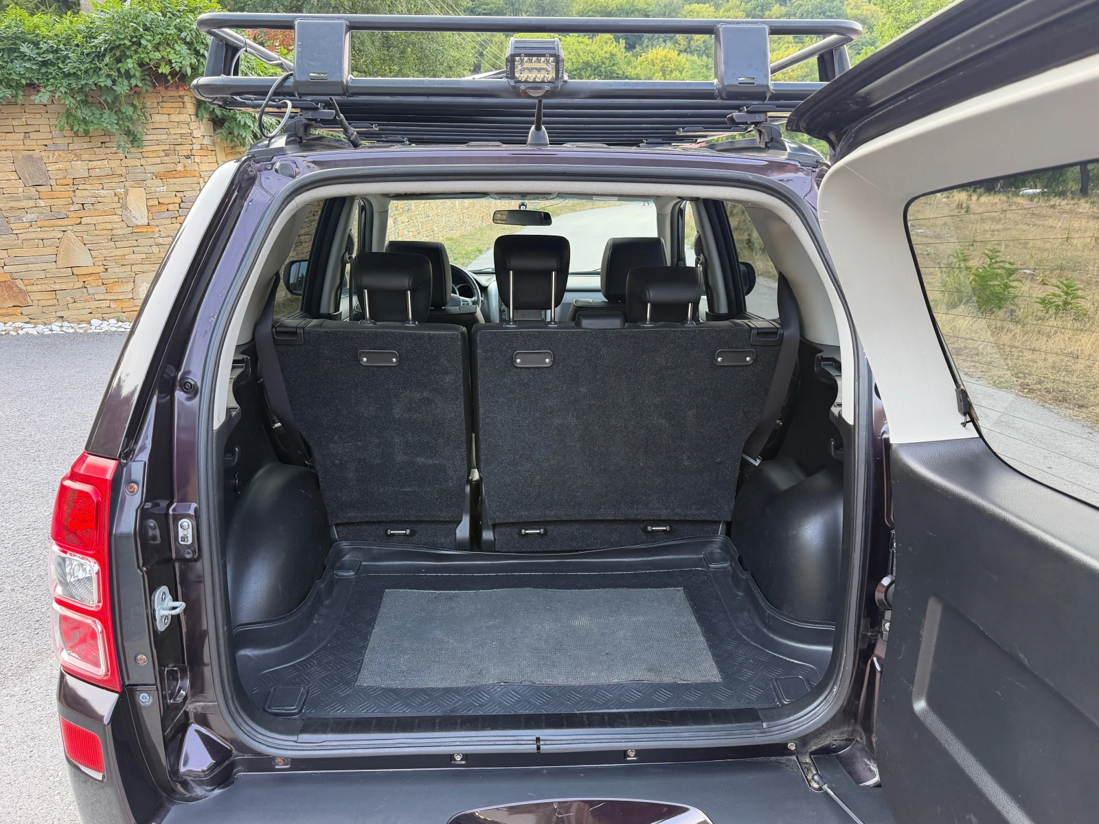 Suzuki Grand vitara 3.2 Limited Швейцария, снимка 16 - Автомобили и джипове - 55565319