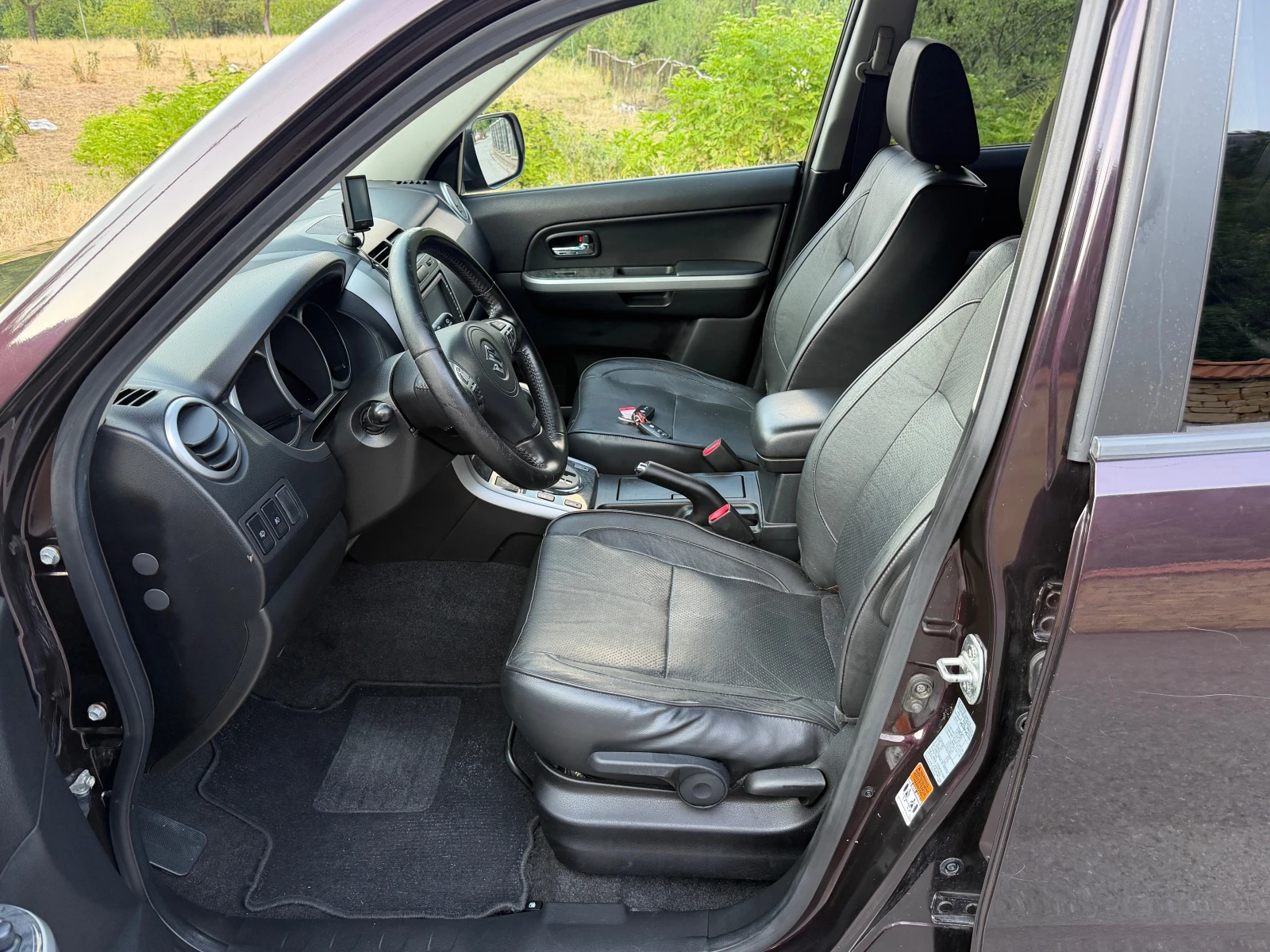 Suzuki Grand vitara 3.2 Limited Швейцария, снимка 10 - Автомобили и джипове - 55565319