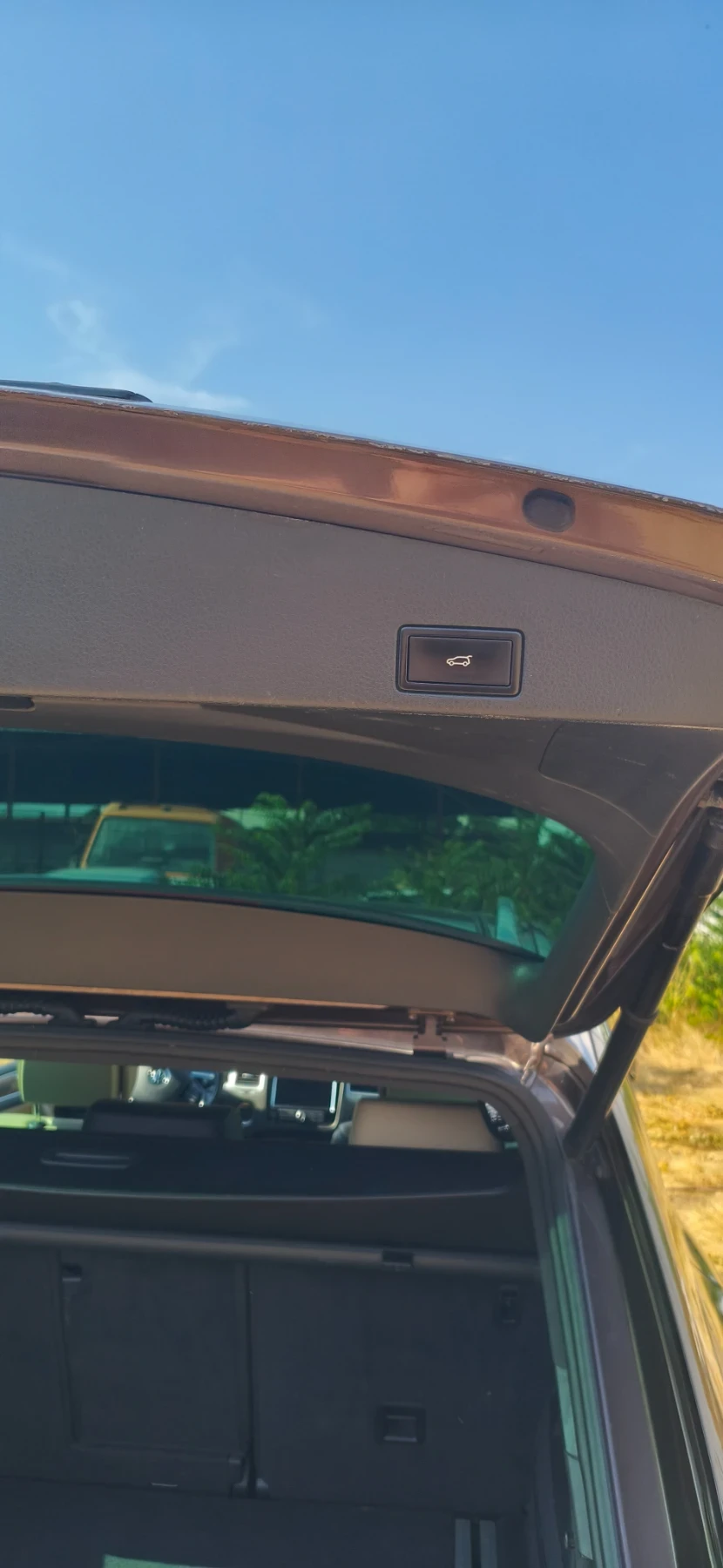 VW Touareg 4.2 TDI R-Line, снимка 16 - Автомобили и джипове - 55951023
