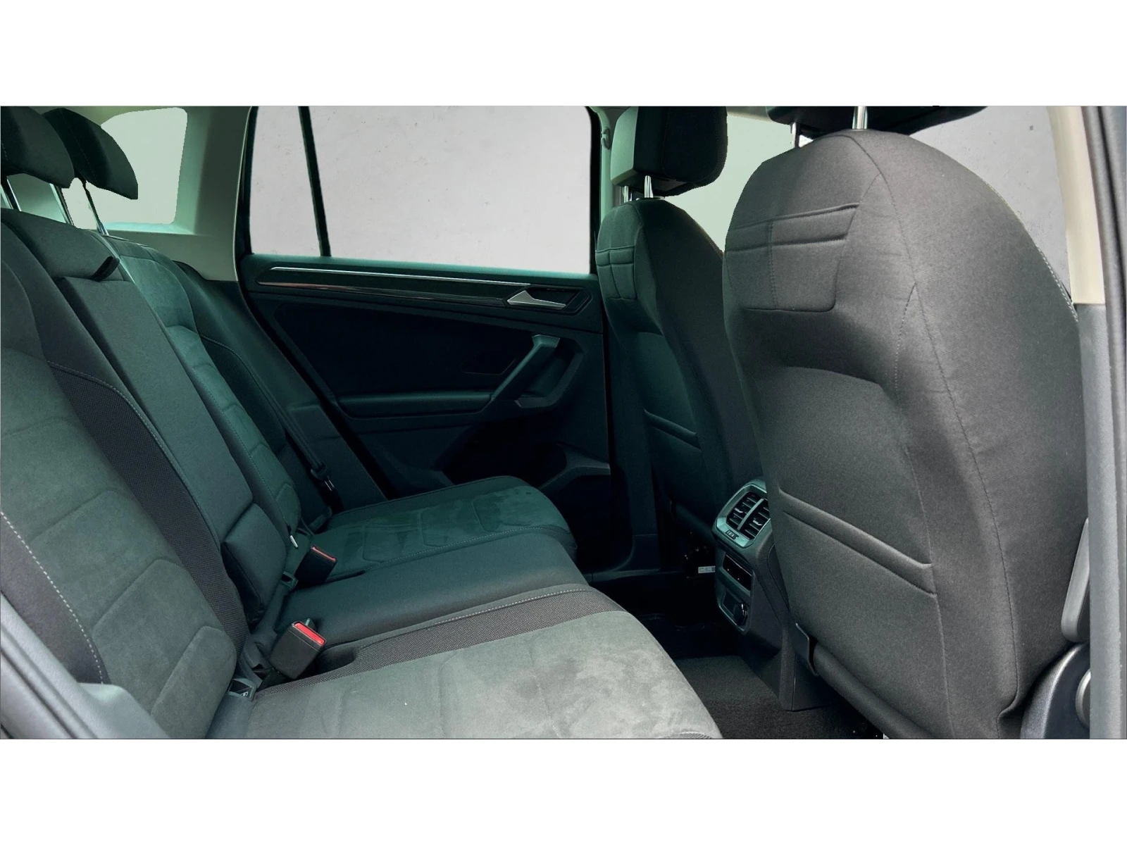 VW Tiguan  2.0 TDi DSG  Elegance , Месечна вноска от 480  , снимка 7 - Автомобили и джипове - 56110801