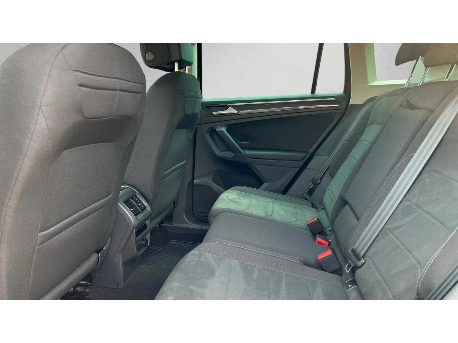 VW Tiguan  2.0 TDi DSG  Elegance , Месечна вноска от 480  , снимка 11 - Автомобили и джипове - 56110801